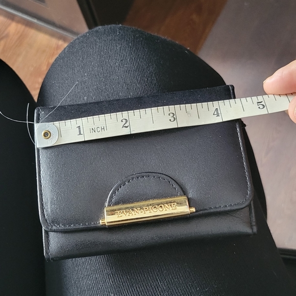 Wallet - Picture 5 of 6